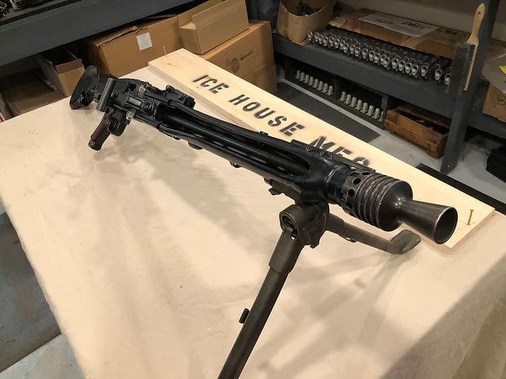 MG42 Machine Gun — image 2